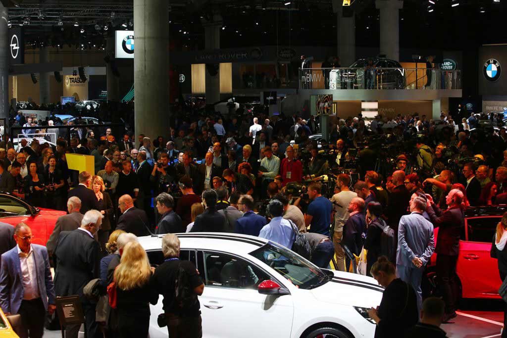 Austellungshalle auf der IAA in Fankfurt