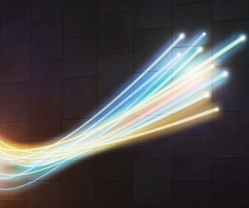 Farbige Glasfaserkabel mit schwarzem Hintergrund